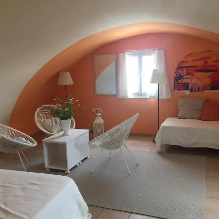 Dionysos Maisonette * Kamári